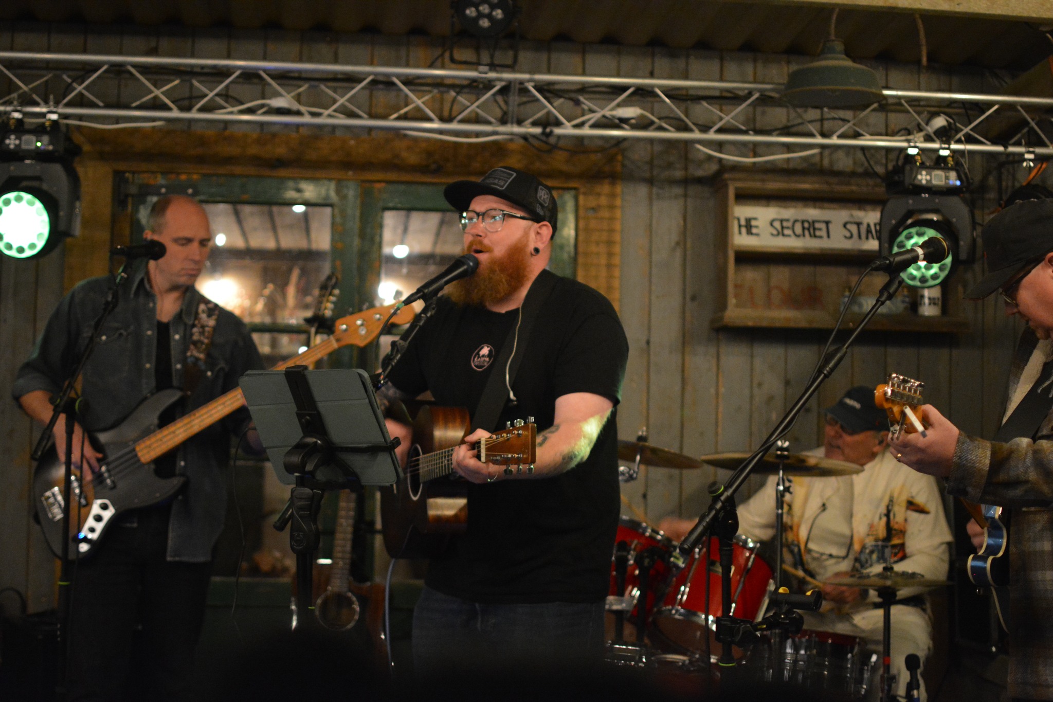 WHISKEY SLINGERS